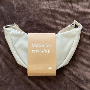 NWT July Everyday Crescent Bag in beige/khacki, adjustable strap